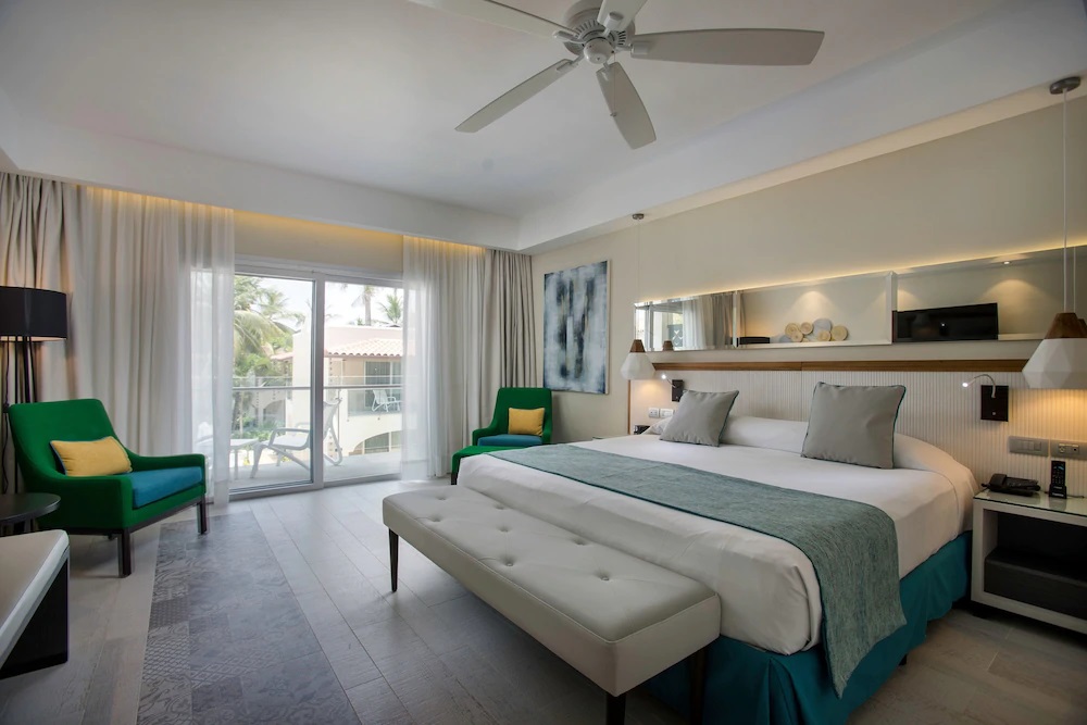 Deluxe Junior Suite Room