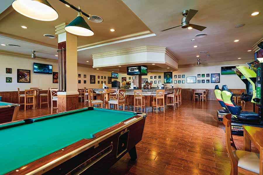 Club Hotel Riu Bambu Sports Bar