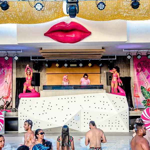 Pool Parties Hotel Riu Palace Bambu