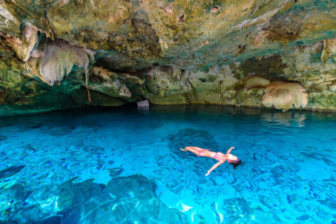 Cenote Blue Hole