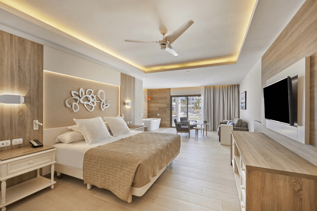 Junior Suite Deluxe Corner